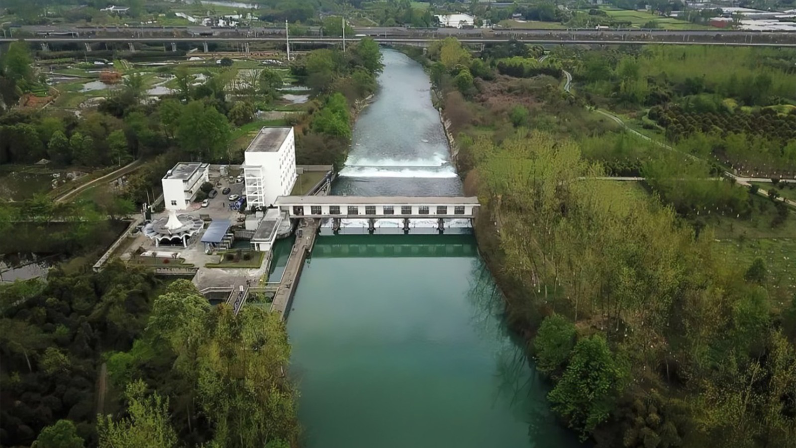 多功能水泵控制閥：集閘閥、逆止閥與水錘消除器于一體的創新閥門